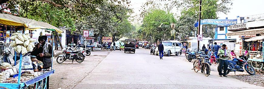 पन्ना में मेडिकल स्टोर बने अवैध क्लीनिक, बाहरी डॉक्टरों से कराई जा रही गैरकानूनी प्रैक्टिस, रात में दवाओं के लिए भटकते मरीज