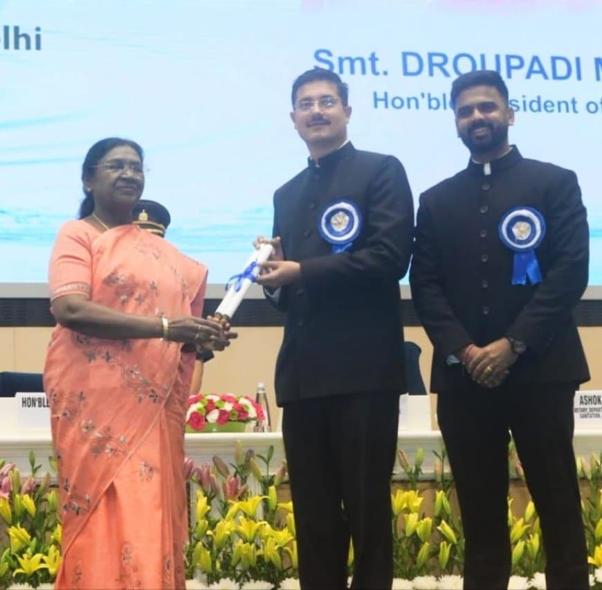 खंडवा वॉटर अवार्ड... दो फीट गहरे गड्ढों को एआई से बना दिया कुआं