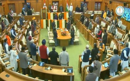 दिल्ली विधानसभा शीत सत्र... आप के चार विधायक तीन दिन के लिए सस्पेंड