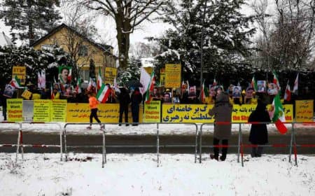 ईरान में हिंसा से बिगड़े हालात... 35 की मौत... 27 राज्य प्रभावित