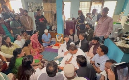 इंदौर: कांग्रेस का 'हल्ला बोल', प्रतिबंधों के बीच भारी हंगामा और पुलिस से तीखी बहस