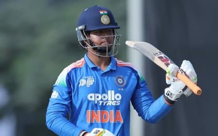 वैभव सूर्यवंशी का धमाका: महज 63 गेंदों में जड़ा शतक, साउथ अफ्रीका में रचा इतिहास, तोड़ा अहमद शहजाद का वर्ल्ड रिकॉर्ड