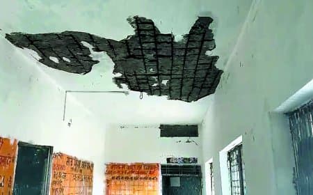 खदान ब्लास्टिंग से हिला स्कूल भवन, बच्चों ने बताया भूकंप जैसा अनुभव, दहशत में पढ़ाई