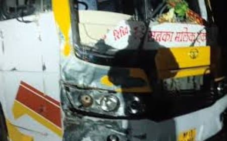 सीधी सड़क हादसा: कृष्णा बस और बाइक की टक्कर में 3 लोगों की दर्दनाक मौत, मृतकों की हुई पहचान