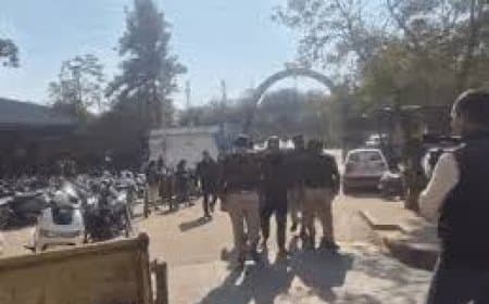 कुख्यात राजू ईरानी की पुलिस रिमांड खत्म: कोर्ट में पेशी, बीमारी का बहाना बनाकर पुलिस को किया गुमराह