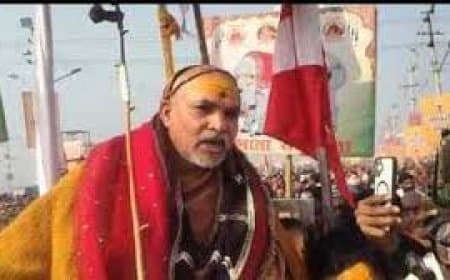 प्रयागराज माघ मेला: शंकराचार्य अविमुक्तेश्वरानंद की पुलिस से झड़प, मौनी अमावस्या पर धरने पर बैठे