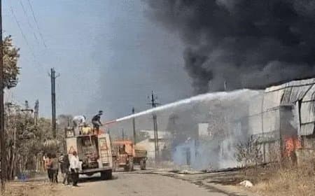 छिंदवाड़ा... पाइप फैक्ट्री में भीषण आग... एक करोड़ का सामान खाक