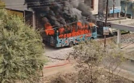 उज्जैन: तराना में तनाव... उपद्रवियों ने रात में लकड़ी के टाल में लगा दी आग