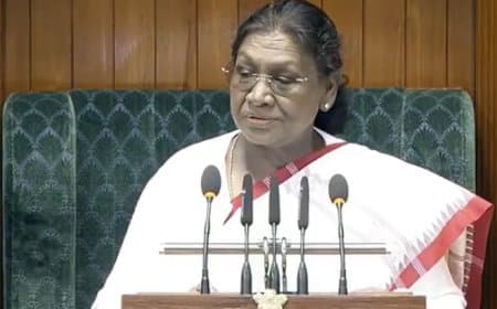बजट सत्र: राष्ट्रपति मुर्मू ने किया संबोधित, गिनाईं भारत की उपलब्धियां