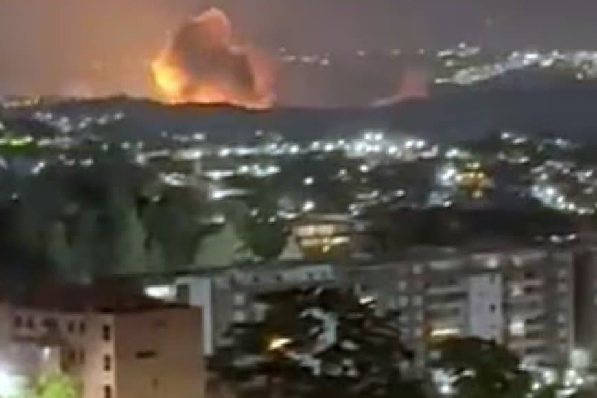 हवाई हमला... वेनेजुएला की राजधानी काराकास भीषण धमाकों से दहली