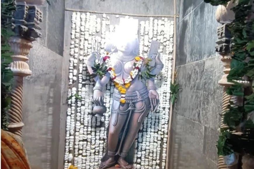 धार: भोजशाला में मां वाग्देवी के दर्शन के लिए उमड़ा श्रद्धा का सैलाब 