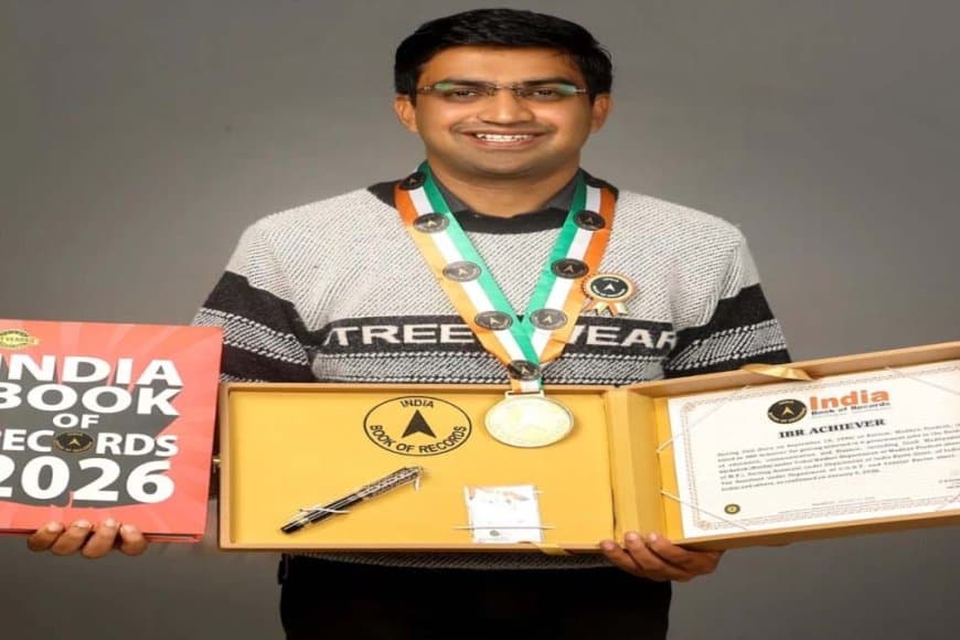 मध्यप्रदेश: छह नौकर पाने वाले अनुराग का नाम इंडिया बुक आफ रिकॉर्ड में दर्ज 