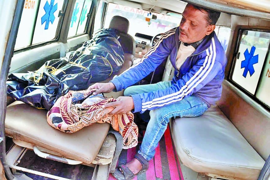 एम्बुलेंस में ही जच्चा-बच्चा ने तोड़ा दम: समय पर इलाज न मिलने से मातृत्व सुरक्षा पर सवाल, सतना में स्वास्थ्य व्यवस्था की लापरवाही फिर आई सामने