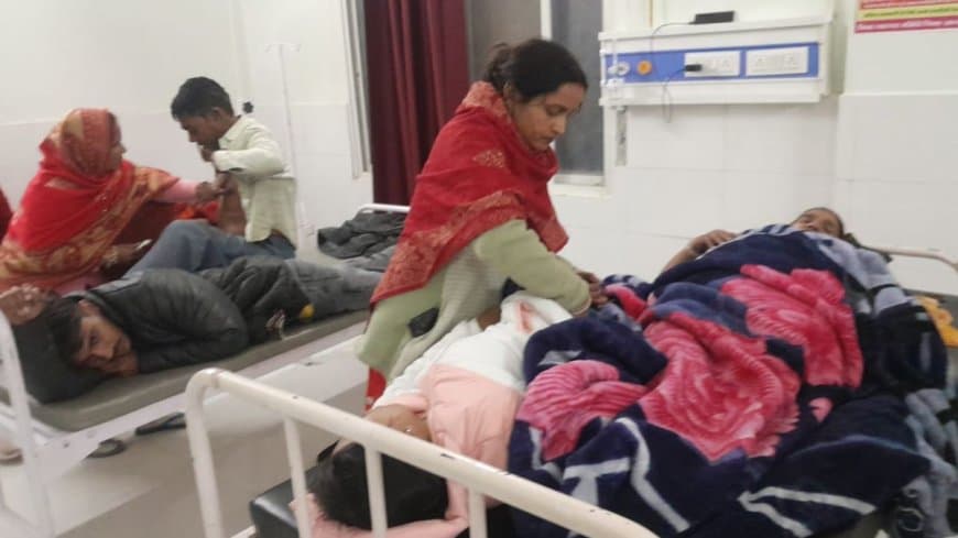 मध्यप्रदेश में हादसा--- मंदसौर में फटा टायर, पलटी पलटी बस, 40 लहूलुहान