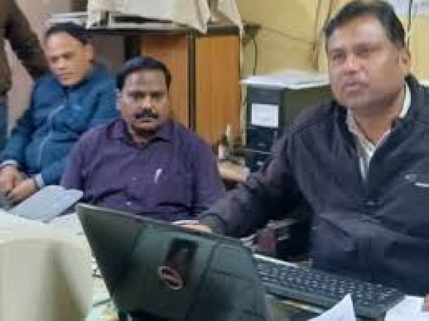 सागर: जल जीवन मिशन में कमीशनखोरी, EE और ड्राइवर ₹1.50 लाख की रिश्वत लेते गिरफ्तार