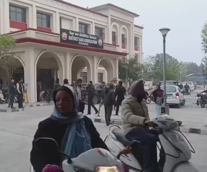 फिरोजपुर जिला कोर्ट में बम की अफवाह...परिसर में मची अफरा-तफरी
