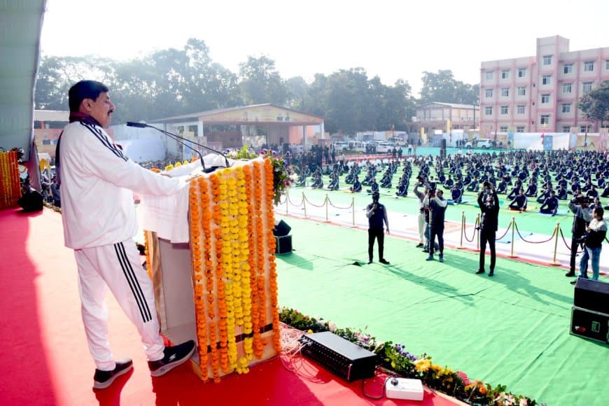 राष्ट्रीय युवा दिवस: मुख्यमंत्री यादव ने दिया  युवाओं को दिया नशे से दूर रहने और 'पढ़ने' का मंत्र