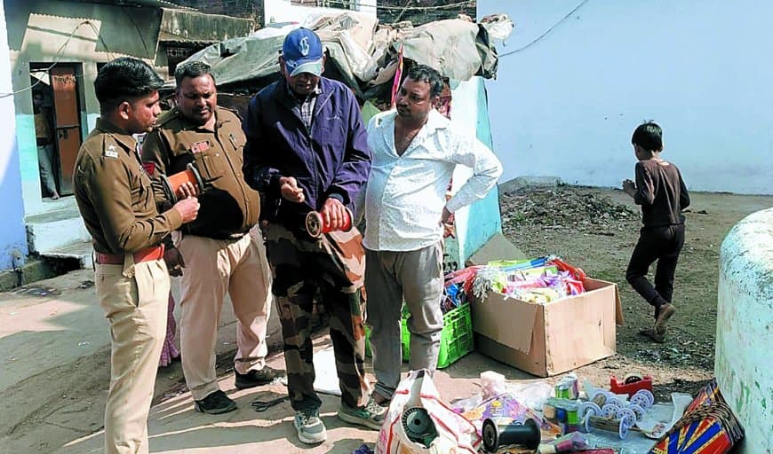 चाइनीज मांझा प्रतिबंध के बाद सक्रिय पुलिस, कई थानों में छापेमारी, एफआईआर दर्ज हुई