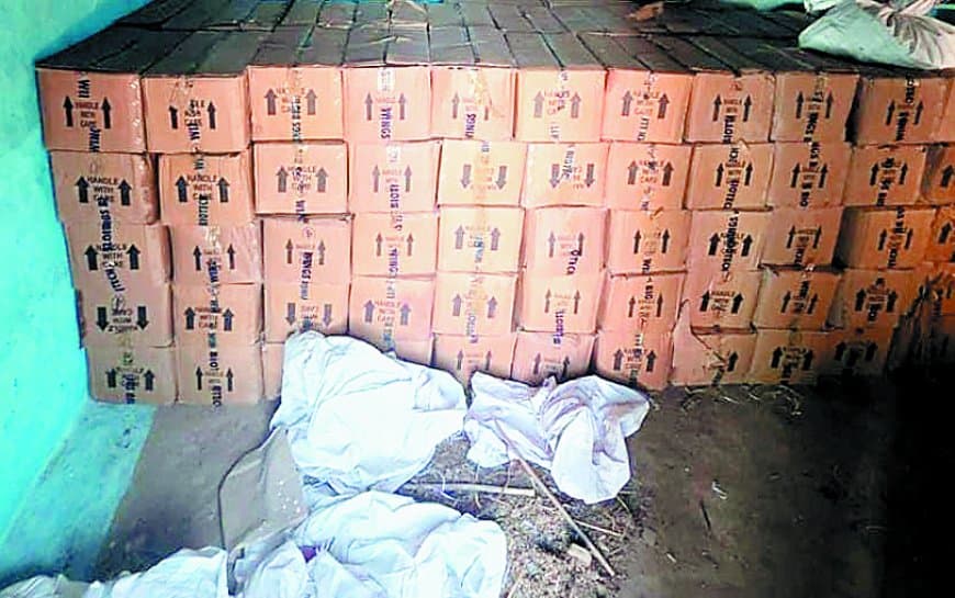 महिला के घर को बनाया डंपिंग यार्ड, तलाशी में मिली 28 लाख की नशीली दवा