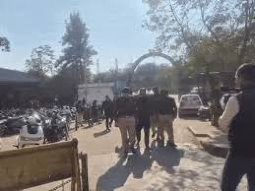 कुख्यात राजू ईरानी की पुलिस रिमांड खत्म: कोर्ट में पेशी, बीमारी का बहाना बनाकर पुलिस को किया गुमराह