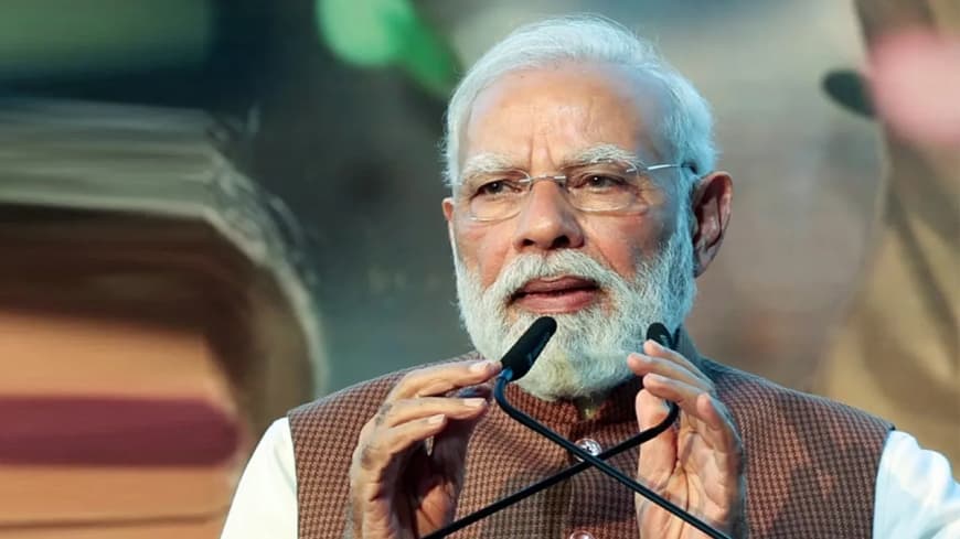 पीएम मोदी का बंगाल दौरा: घुसपैठियों के मुद्दे पर TMC को घेरा