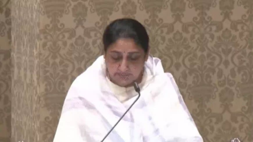 महाराष्ट्र को मिली पहली महिला डिप्टी सीएम: सुनेत्रा पवार ने ली शपथ, अजित पवार की संभालेंगी विरासत