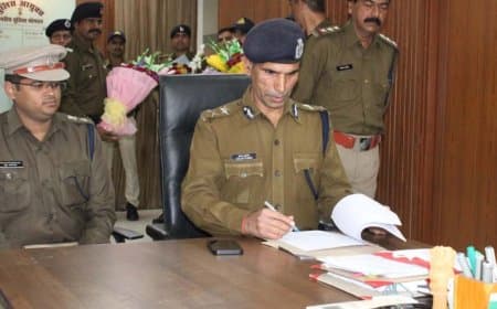 भोपाल: पुलिस कमिश्नर ने संभाला पदभार...अपराधियों की रीढ़ तोड़ना लक्ष्य 