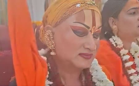 हिमांगी सखी बनीं भारत की पहली किन्नर शंकराचार्य | 60 किन्नरों की हुई 'घर वापसी'