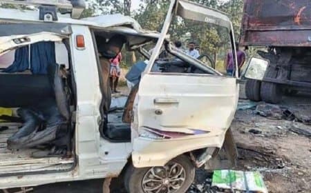 ओडिशा: ट्रक ने वैन को मारी टक्कर... पांच पुलिस जवानों की मौत