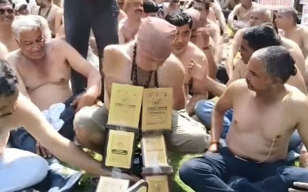 इंदौर रिंग रोड विरोध: किसानों का अर्धनग्न प्रदर्शन, 1200 किसानों की जमीन पर संकट