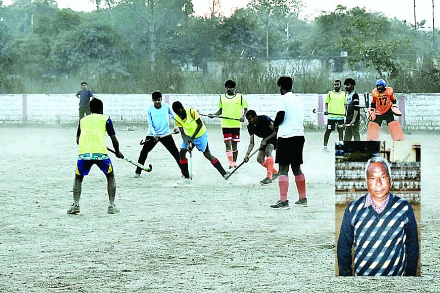बिना शुल्क, सिर्फ शर्त की हॉकी: उदय सिंह दो दशकों से गढ़ रहे नई पीढ़ी