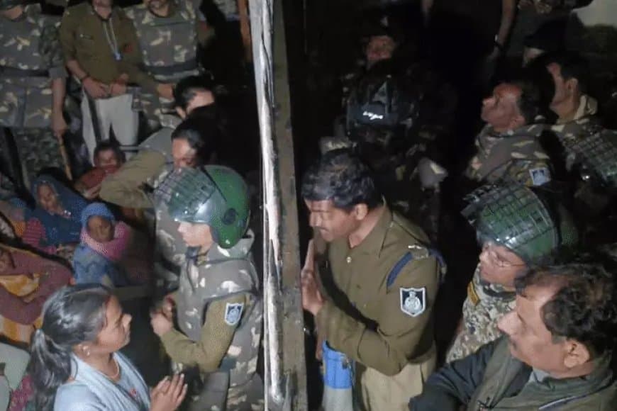 मध्यप्रदेश: छतरपुर में बवाल... आधी रात एसडीएम ऑफिस पर फेंके पत्थर