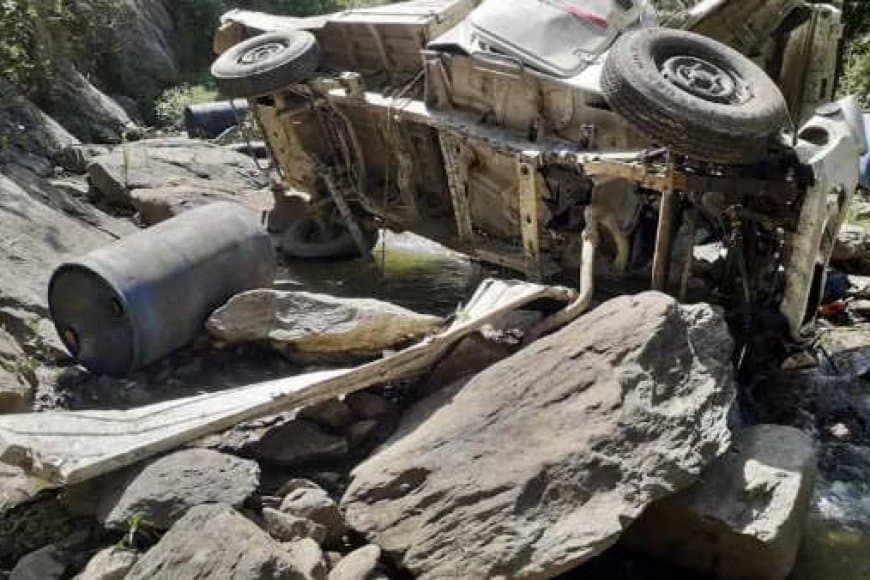 हिमाचल में हादसा: खाई में गिरी गाड़ी... तीन युवकों की मौत... एक घायल