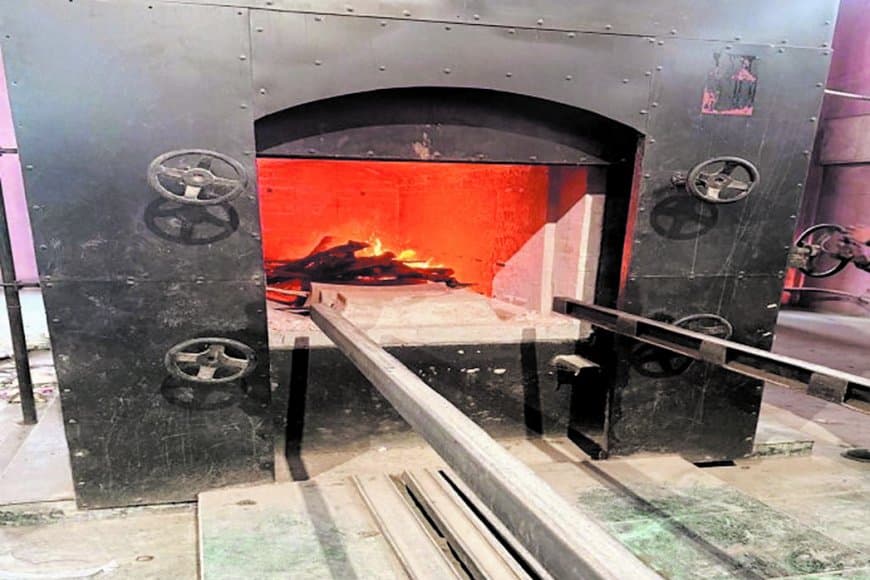 दो साल में एक डेड बॉडी जलाने को नहीं मिली, सिर्फ हफ्ते में ऑन-ऑफ होती है बटन