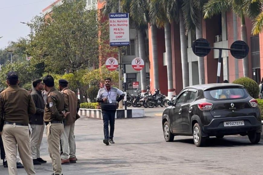 भोपाल:  पीपुल्स यूनिवर्सिटी को बम से उड़ाने की धमकी: सायनाइड बम और LTTE के जिक्र से मचा हड़कंप