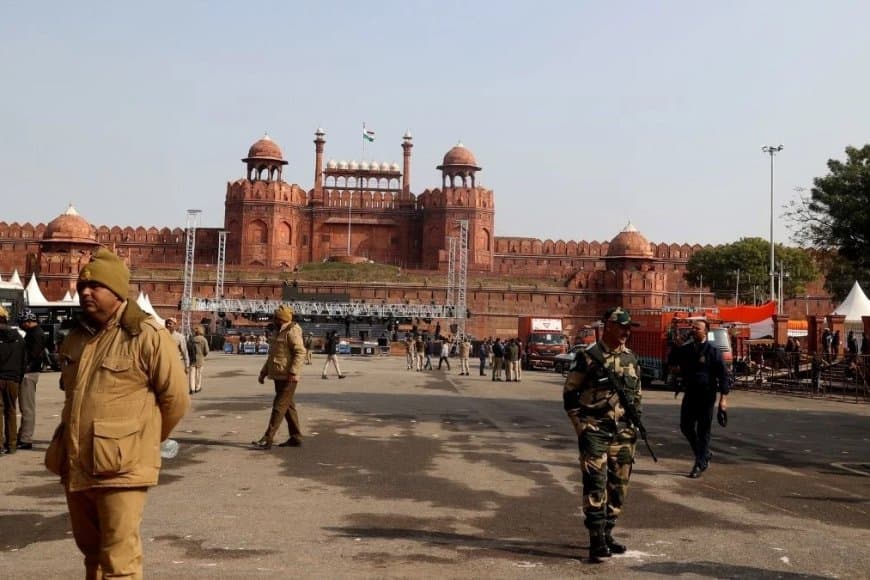 दिल्ली में हाई अलर्ट... लाल किला पर आतंकी हमले की साजिश 