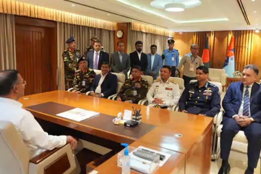 बांग्लादेश: पीएम बनते ही तारिक रहमान ने सेना में किया 'बड़ा क्लीनअप', , बदले गए इंटेलिजेंस और ऑपरेशनल चीफ