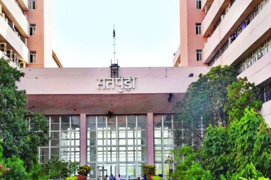 भोपाल: वल्लभ भवन-सतपुड़ा और विंध्याचल छापेमारी... देखी अफसरों की हाजिरी