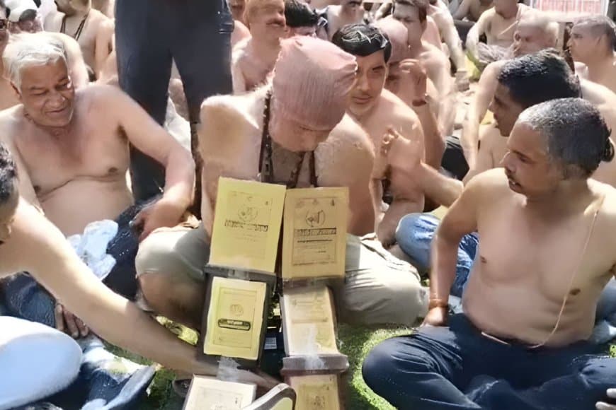 इंदौर रिंग रोड विरोध: किसानों का अर्धनग्न प्रदर्शन, 1200 किसानों की जमीन पर संकट