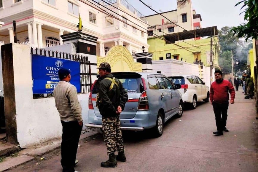 ईडी का शिकंजा: बंगाल में 12 ठिकानों पर छापा, सामने आया झारखंड कनेक्शन