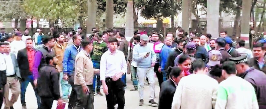 रीवा मेडिकल कॉलेज में बवाल, हॉस्टलर्स ने डे-स्कॉलर्स को दौड़ा-दौड़ा कर पीटा