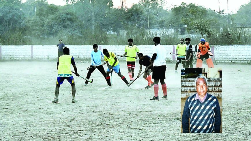 बिना शुल्क, सिर्फ शर्त की हॉकी: उदय सिंह दो दशकों से गढ़ रहे नई पीढ़ी