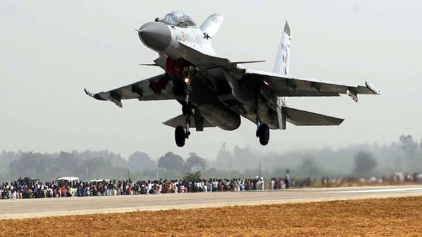 असम: इमरजेंसी स्ट्रिप पर पहली बार उतरा प्रधानमंत्री का विमान