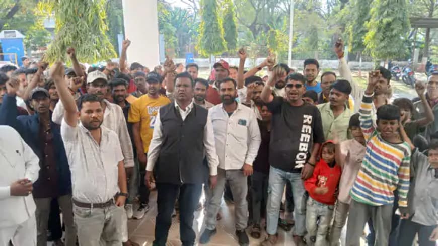 सागर बैंड वादक हत्याकांड: धानक समाज का प्रदर्शन, रविवार को पूरे जिले में बैंड हड़ताल का ऐलान