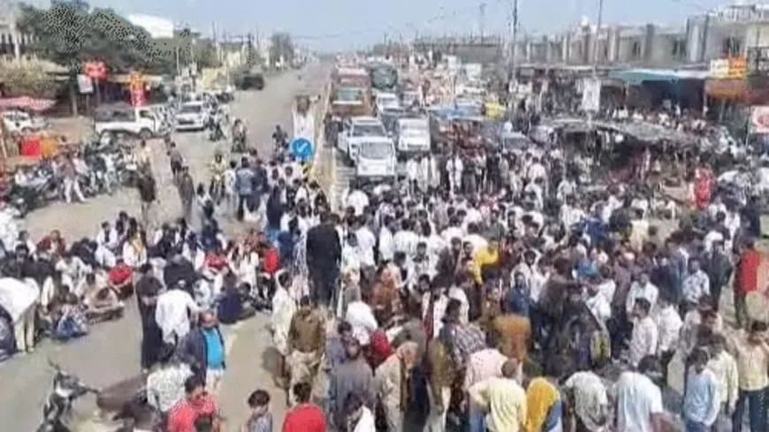 उज्जैन हादसा: ट्रक ने MBBS छात्र को कुचला, गुस्साए मेडिकल छात्रों ने आगर रोड पर किया चक्काजाम