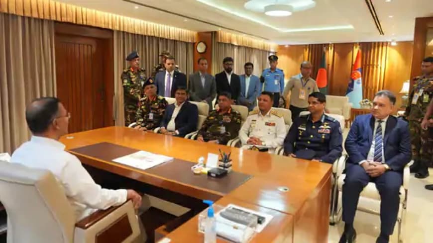 बांग्लादेश: पीएम बनते ही तारिक रहमान ने सेना में किया 'बड़ा क्लीनअप', , बदले गए इंटेलिजेंस और ऑपरेशनल चीफ