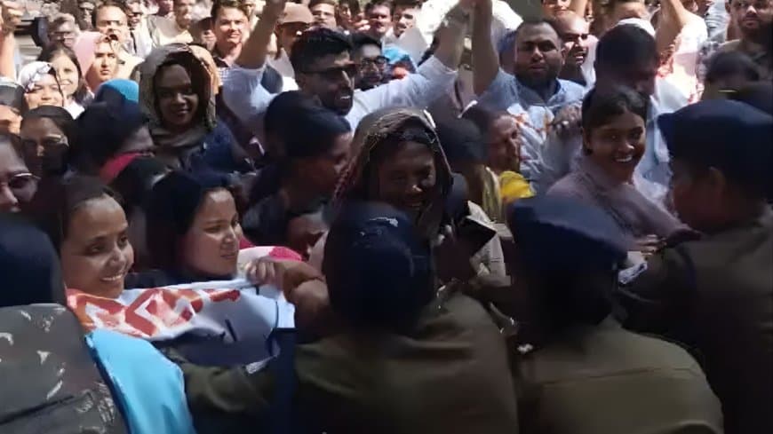 भोपाल: नियमितीकरण की मांग को लेकर आउटसोर्स स्वास्थ्य कर्मचारियों का हल्लाबोल