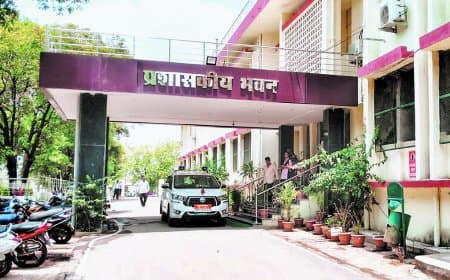 सिर्फ कागजों में नारी शक्ति और सम्मान की बातें, महिला अधिकारी को नहीं दे रहे कुलसचिव का प्रभार