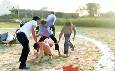 युवक को अगवा कर हेलीपैड ले गए, बेल्ट और चप्पल से बेरहमी से पीटा