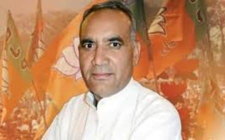 "कांग्रेस में 'कबीलाई' संस्कृति, राहुल गांधी पॉलिटिकल नहीं"